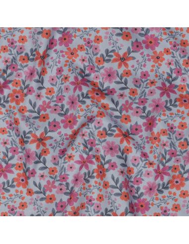 Tissu popeline de coton Cassandre - Fleurs roses et oranges fond bleu clair