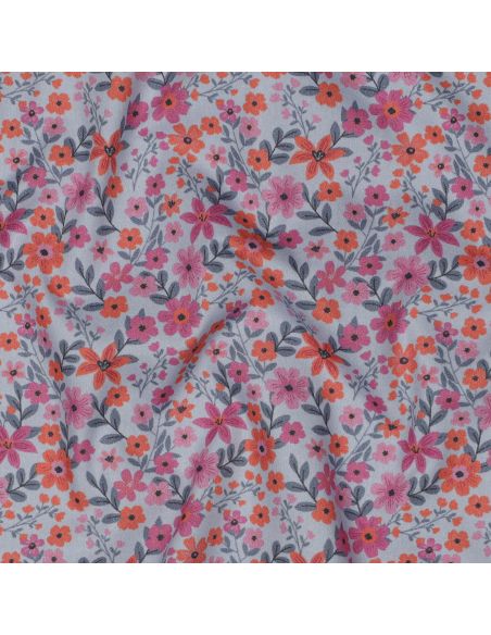 Tissu popeline de coton Cassandre - Fleurs roses et oranges fond bleu clair