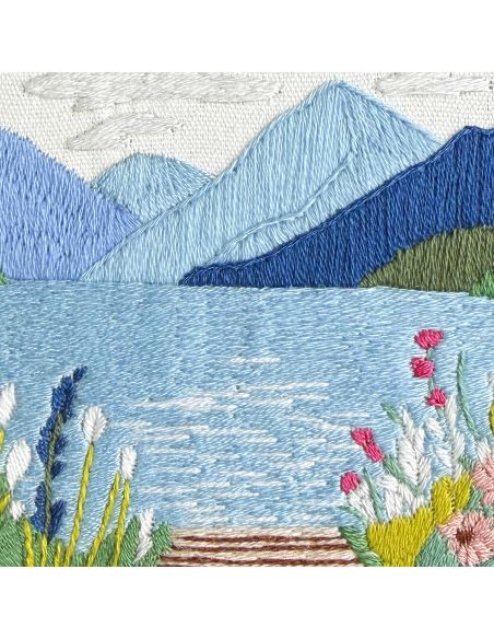 Kit broderie par Milpoint - Les fleurs du lac bleu