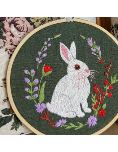 Kit broderie par Milpoint - Lapin au jardin
