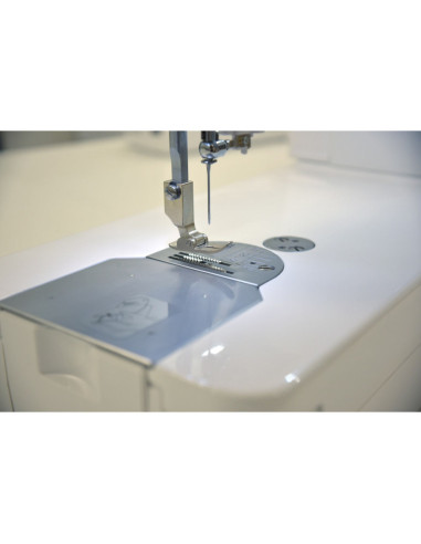 Machine à coudre Janome HD-9 Professional