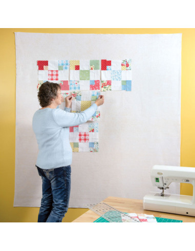 Center Stage Design Wall 182 cm x 182 cm