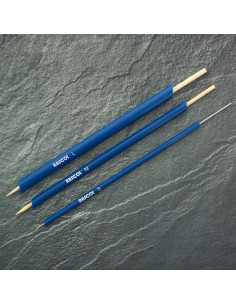 Outil pour retourner les cordons et bandes de tissu Rascol