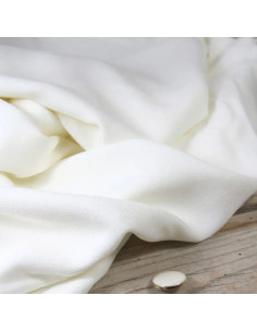 Tissu crêpe de viscose nacre - Églantine & Zoé