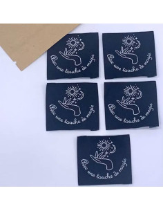 Lot de 5 étiquettes tissées à coudre Avec une touche de magie 2