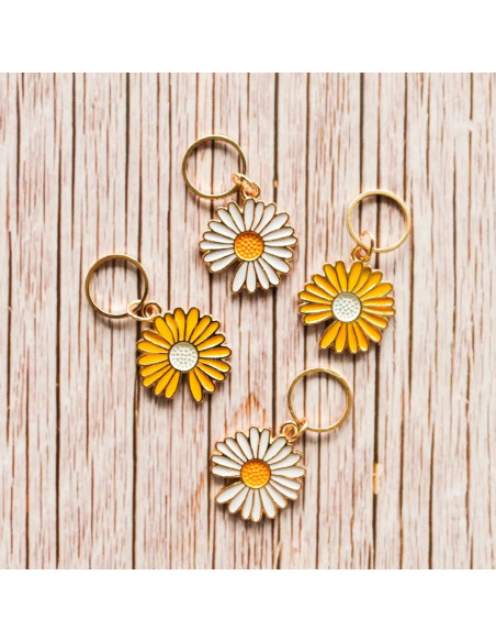 Lot de 4 anneaux marqueurs de maille - Marguerites jaunes et blanches