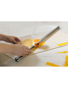 Combiné cutter rotatif & règle 6" x 24" Fiskars 2