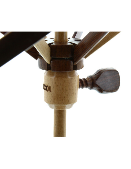Dévidoir pour laine en bois de rose sur table Rascol