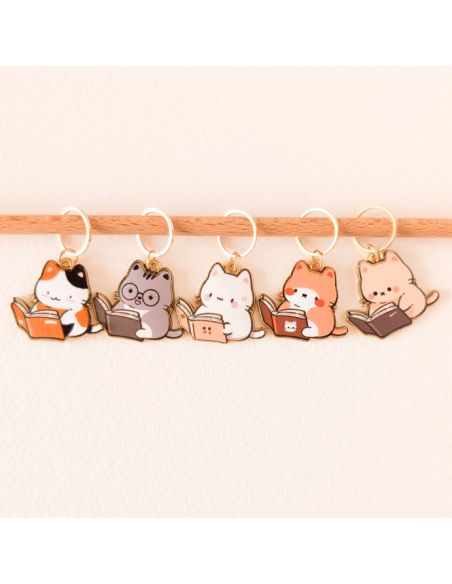 Lot de 5 anneaux marqueurs de maille - Petits chats lecture