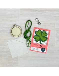 Mini kit broderie point de croix - Bonne chance! 2