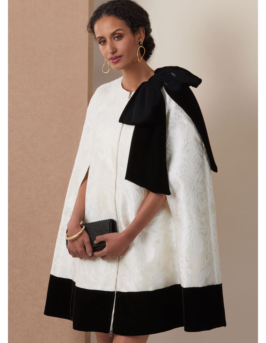 Patron De Couture VOGUE Années 1960 - Robe Et Cape Pierre Cardin - Modèle 1054 - Gabarit Complet