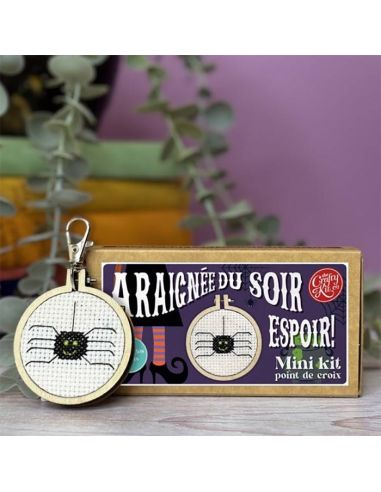 Mini kit broderie point de croix - Araignée du soir espoir !